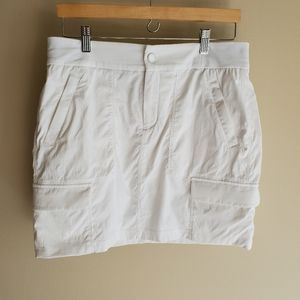 Athleta cargo skort 8 white